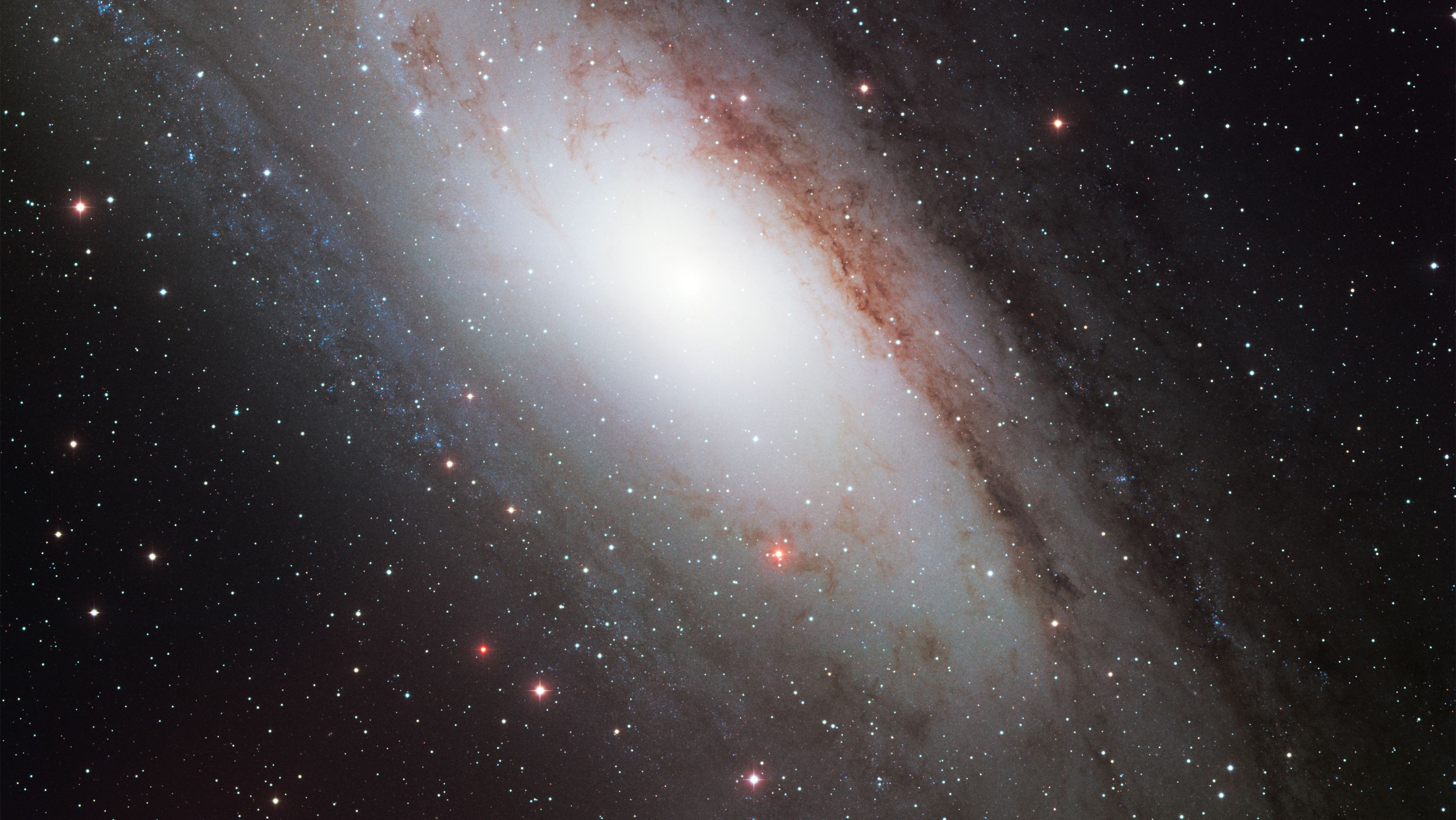 M 31_galaxia_súhvezdie Andromédy_špirália_spojenie